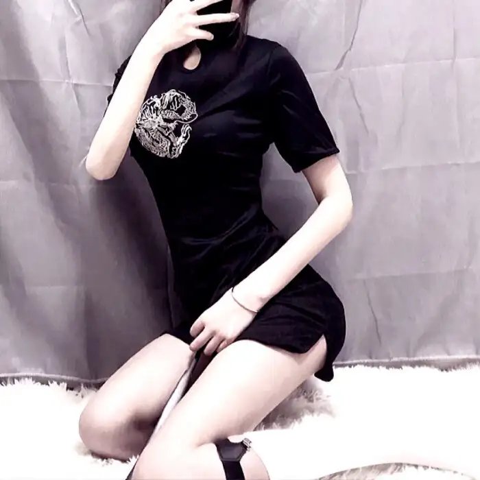 狗不穿裤子
